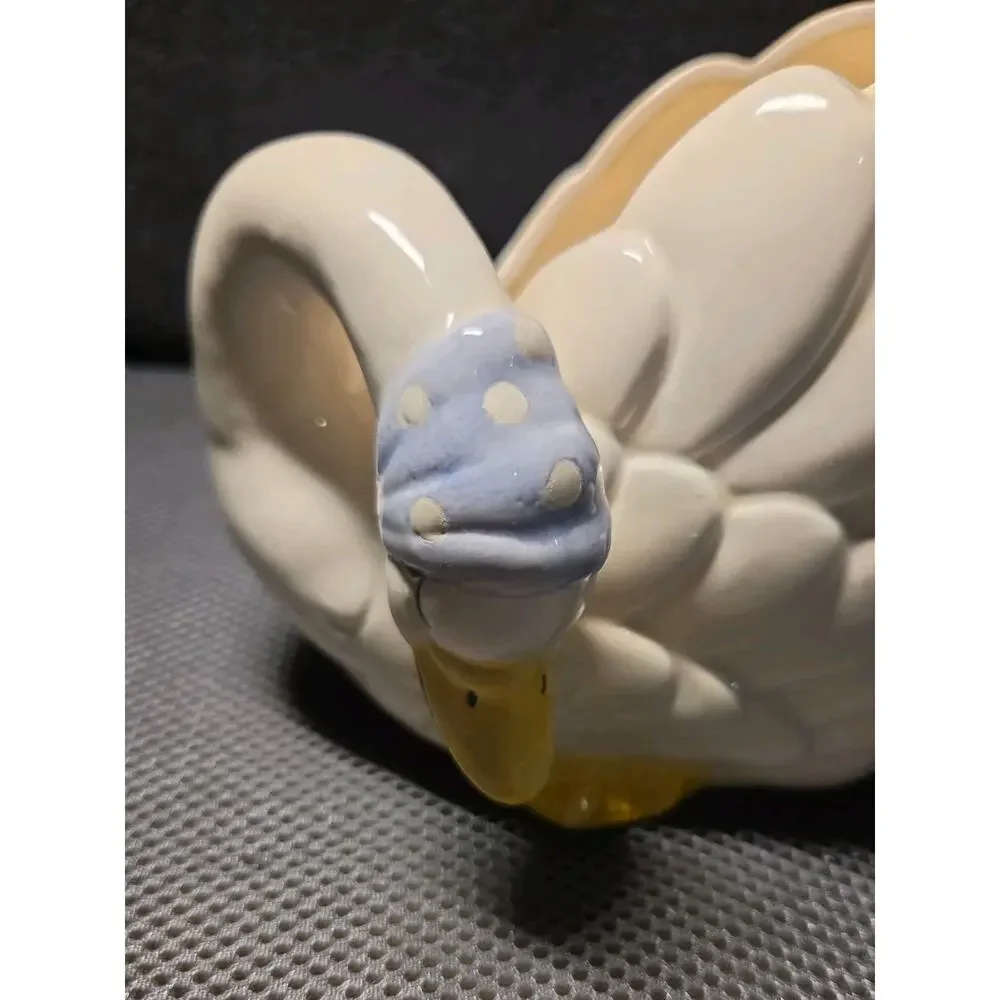 Vntg Goose Planter Wearing Blue/white Bonnet 5